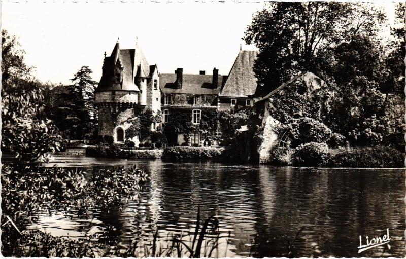 Carte postale ancienne Bazouges-sur-le-Loir Moulin - Chateau France
