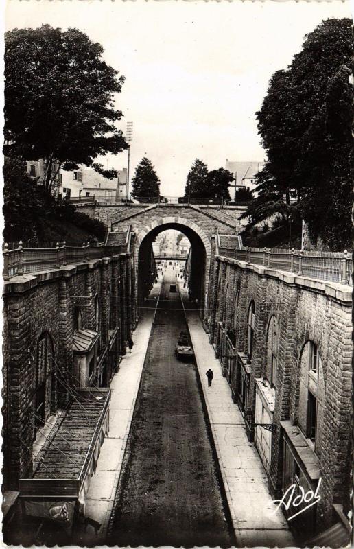 Carte postale ancienne Le Mans Tunnel France au Mans