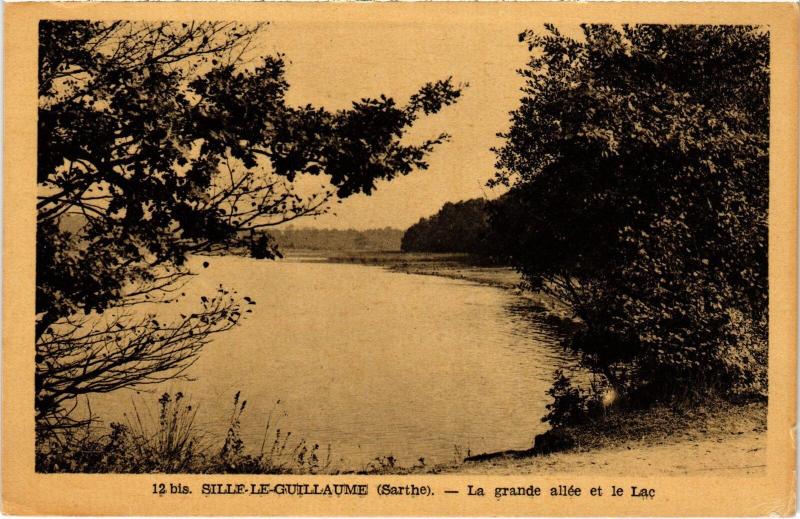 Carte postale ancienne Sille-le-Guillaume La Grande Allee et le Lac France