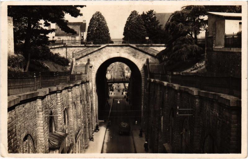 Carte postale ancienne Le Mans Tunnel France au Mans