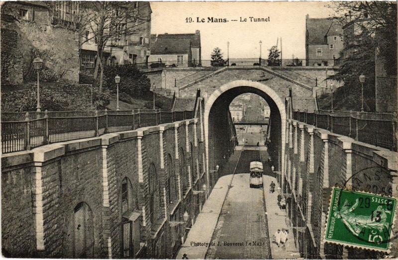 Carte postale ancienne Le Mans Tunnel France au Mans