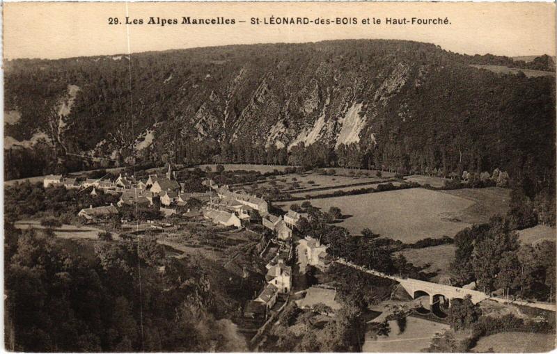 Carte postale ancienne Saint-Leonard-des-Bois et le Haut-Fourche France