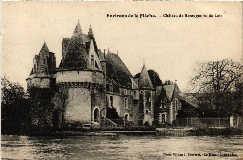 Carte postale ancienne Environs de Fleche Chateau de Bazouges vu du Loir France