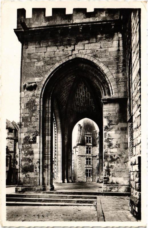 Carte postale ancienne Le Mans Cathedrale Saint-Julien France au Mans