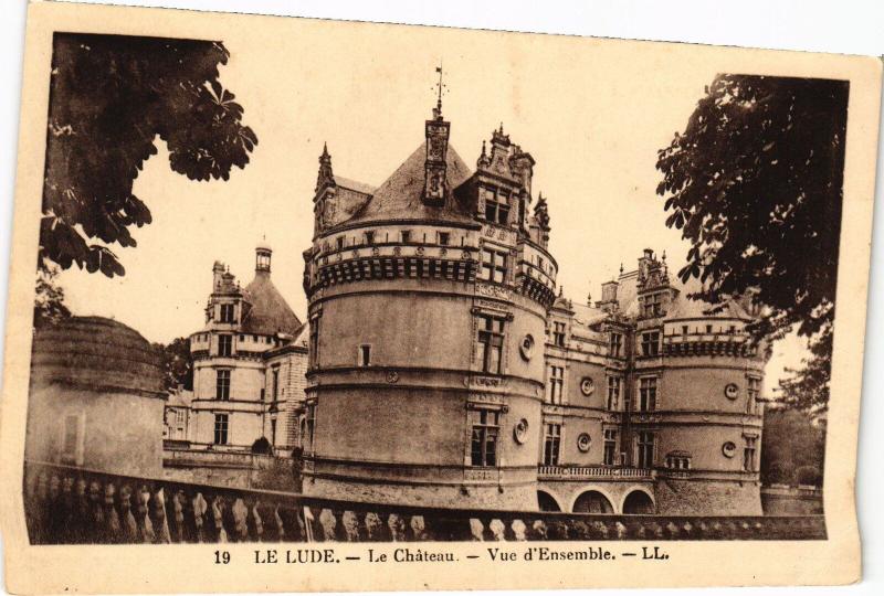 Carte postale ancienne Le Lude Le Chateau France au Lude