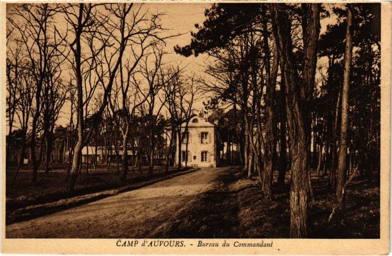 Carte postale ancienne Bureau du Commandant Camp d'Auvours France