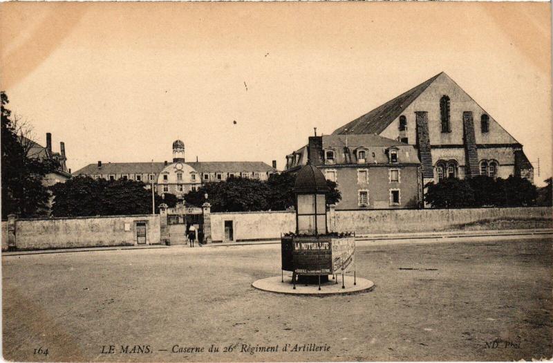 Carte postale ancienne Le Mans Caserne du 26. Regiment d'Artillerie France au Mans