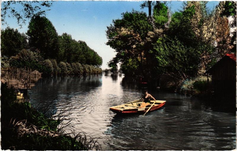 Carte postale ancienne La Chartre-sur-le-Loir Un Coin du Loir vers le Barrage France à La Chartre-sur-le-Loir