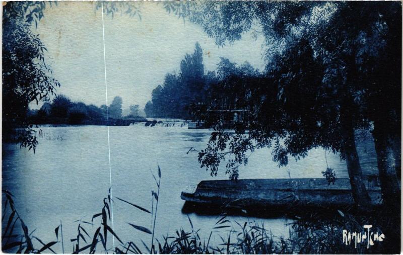 Carte postale ancienne La Chartre-sur-le-Loir La Riviere a Roche-Marie France à La Chartre-sur-le-Loir