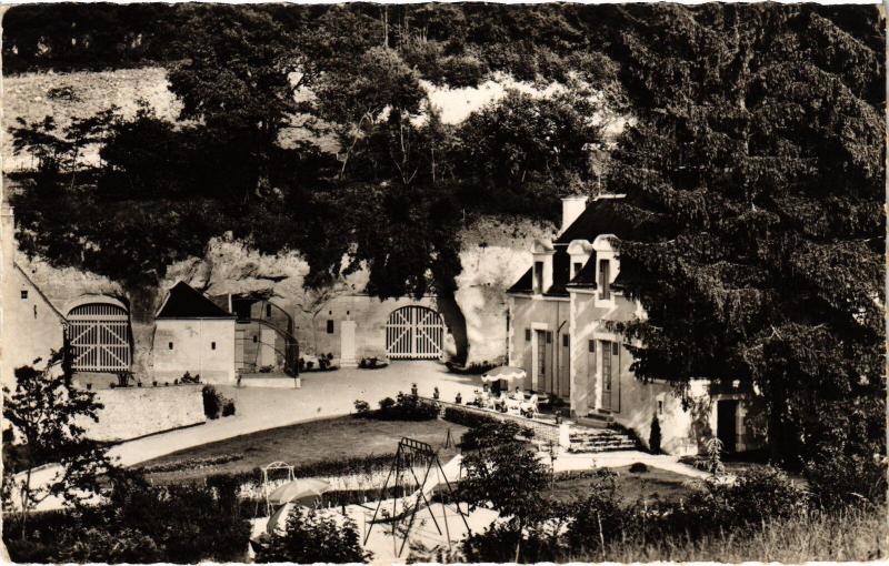 Carte postale ancienne La Chartre-sur-le-Loir Logis Louis Xiv. France à La Chartre-sur-le-Loir