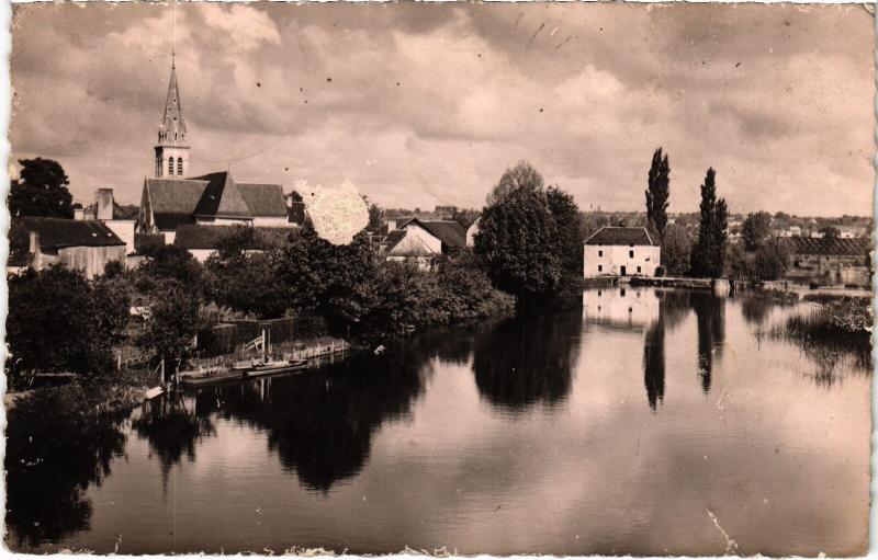 Carte postale ancienne Nogent-sur-Loir Vue prise du Pont France à Nogent-sur-Loir
