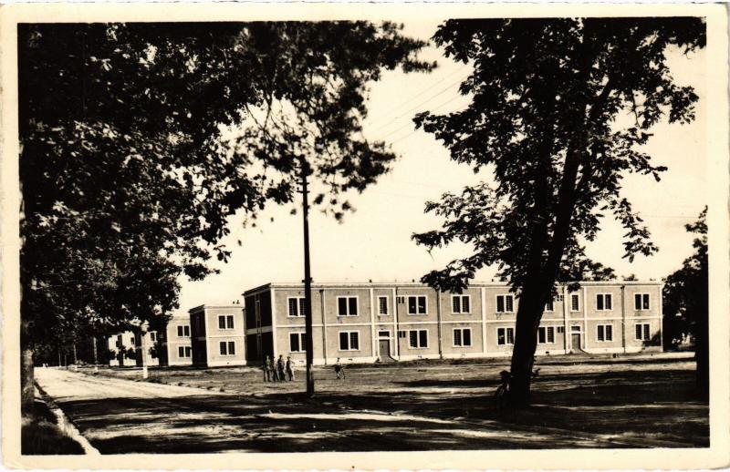 Carte postale ancienne Camp d'Avours - Casernement France