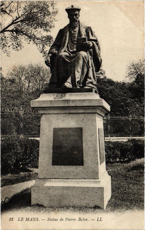 Carte postale ancienne Le Mans Statue de Pierre Belon France au Mans