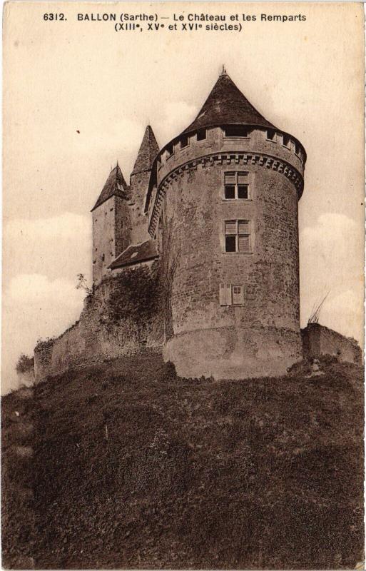 Carte postale ancienne Ballon Chateau - Remparts France