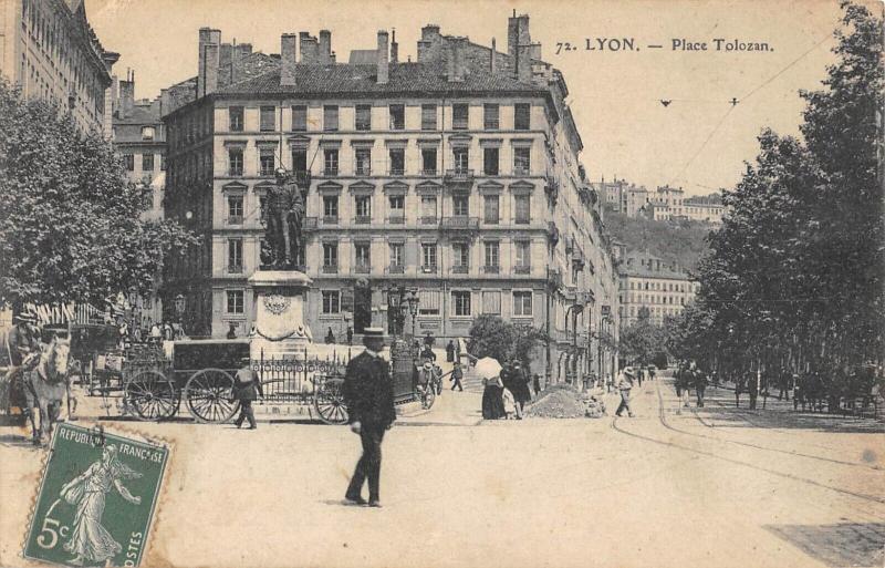 Carte postale ancienne Lyon - Place Tolozan à Lyon