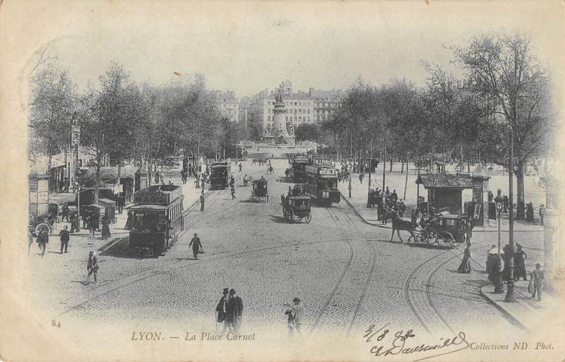 Carte postale ancienne Lyon - La Place Carnot à Lyon