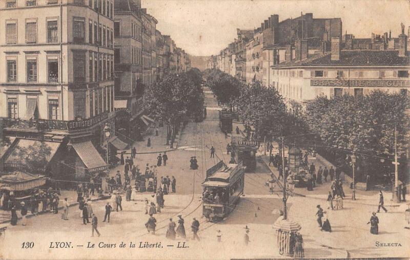 Carte postale ancienne Lyon - Le Cours De La Liberte à Lyon