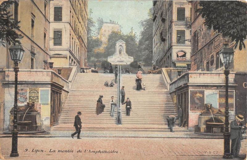 Carte postale ancienne Lyon - La Montee De L'Amphitheatre à Lyon