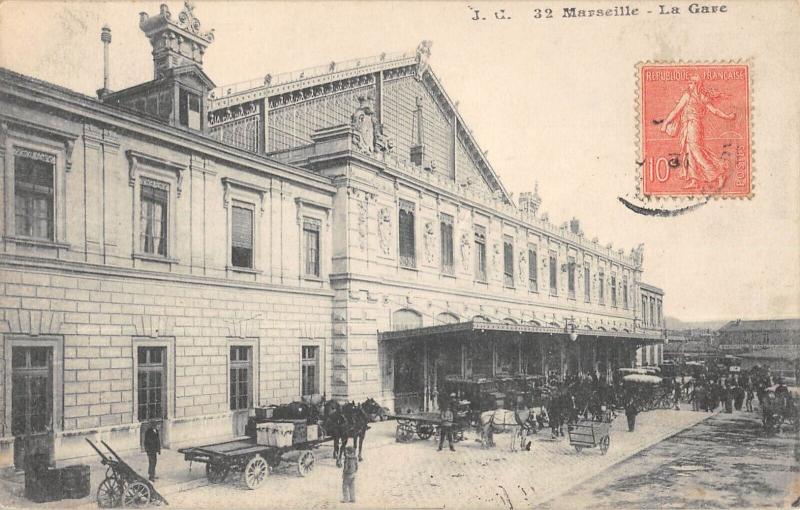 Carte postale ancienne Marseille - La Gare à Marseille