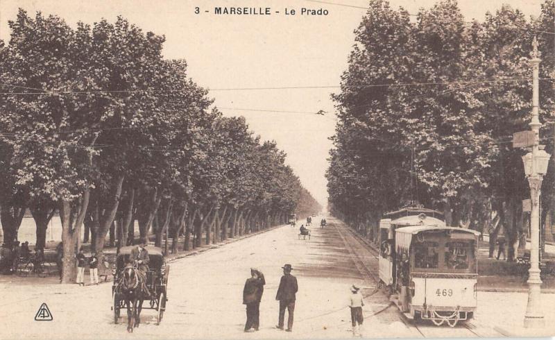 Carte postale ancienne Marseille - Le Prado - Tramway à Marseille