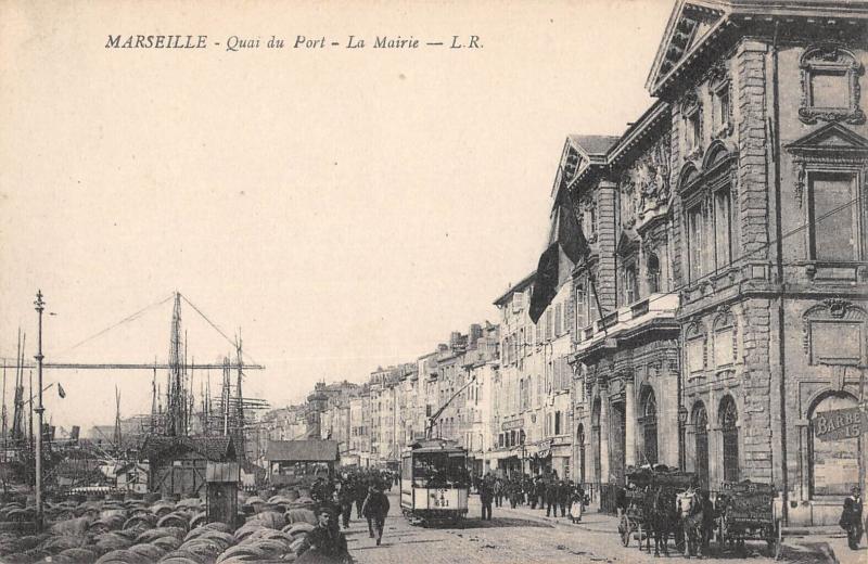 Carte postale ancienne Marseille - Quai Du Port - La Mairie - Tramway à Marseille