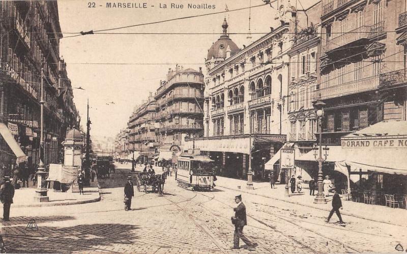 Carte postale ancienne Marseille - La Rue Noailles à Marseille