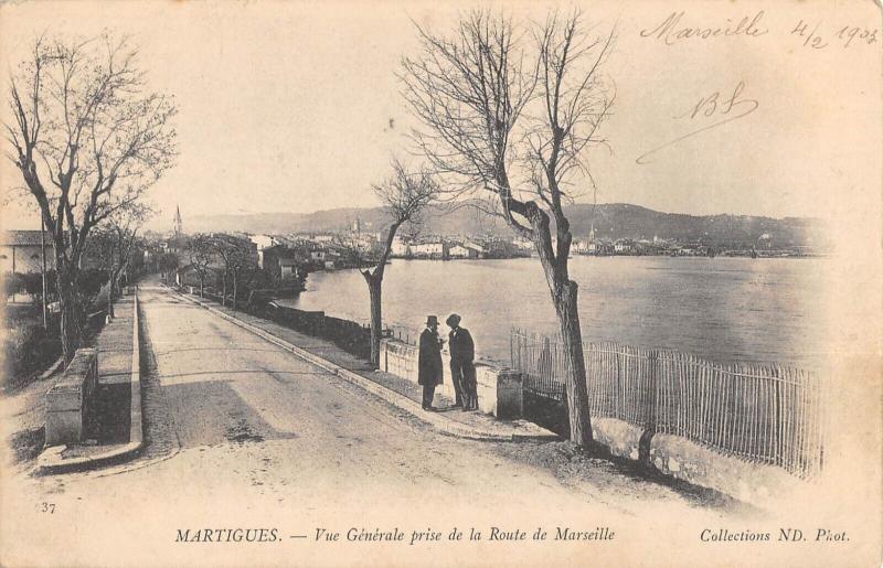 Carte postale ancienne Martigues - Vue Generale Prise De La Route De Marseille à Martigues