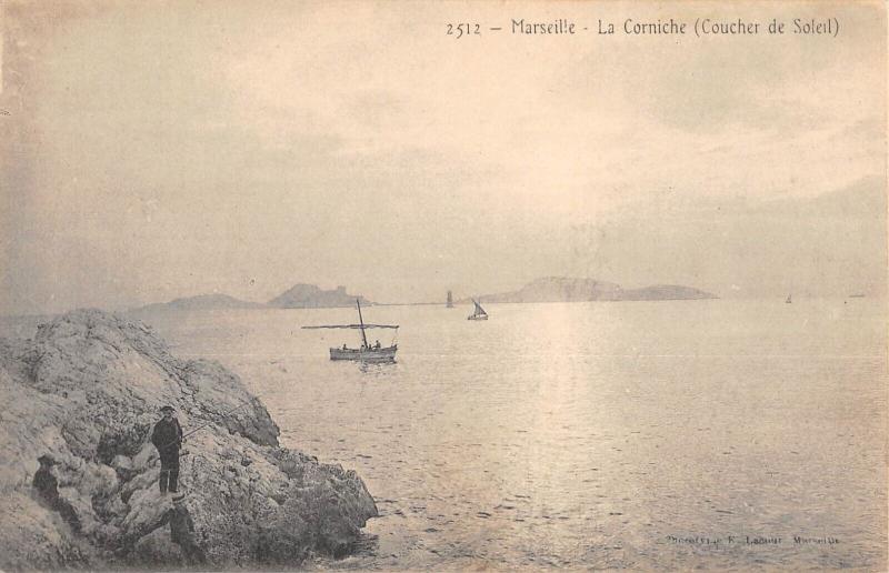 Carte postale ancienne Marseille - La Corniche - Coucher De Soleil à Marseille