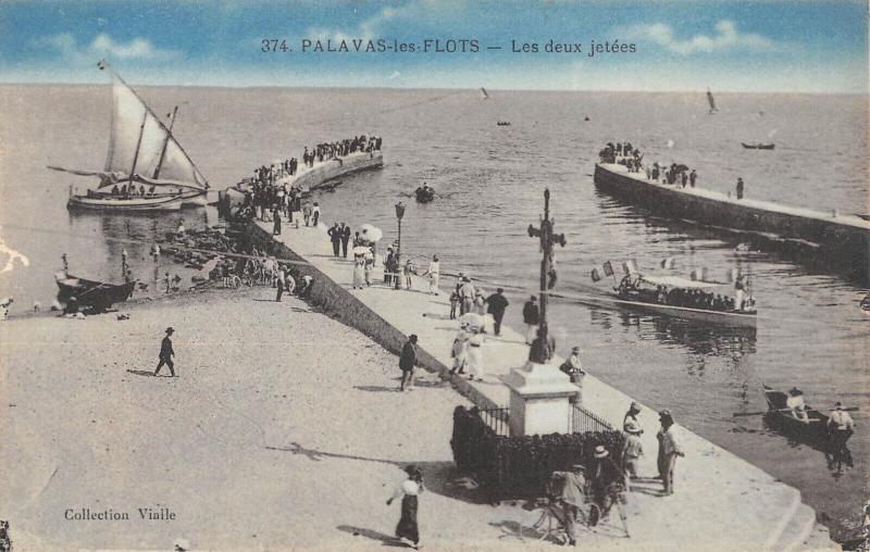 Carte postale ancienne Palavas Les Flots - Les Deux Jetees à Palavas-les-Flots