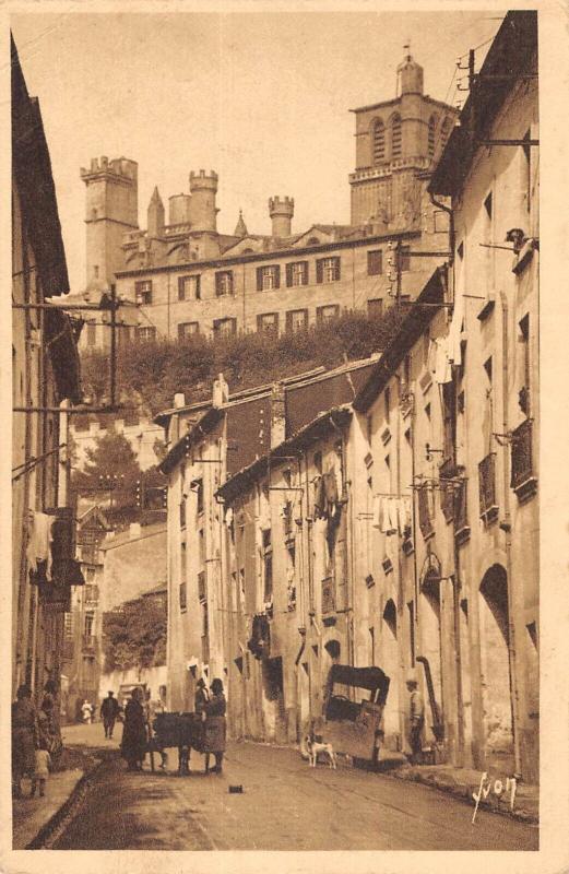 Carte postale ancienne Beziers - Vieille Rue à Béziers