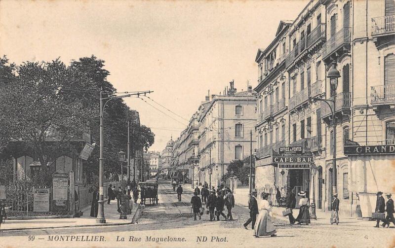 Carte postale ancienne Montpellier - La Rue Maguelonne à Montpellier