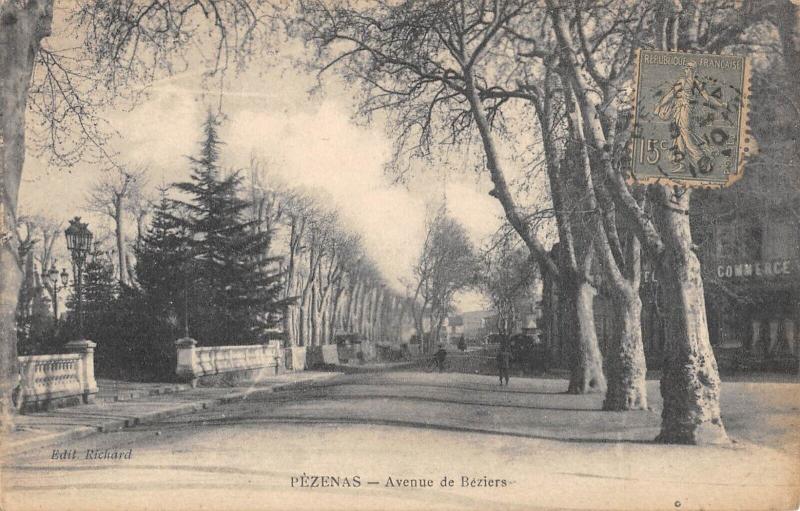Carte postale ancienne Pezenas - Avenue De Beziers à Pézenas