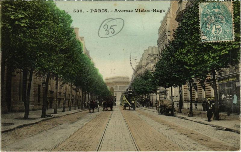 Carte postale ancienne Avenue Victor-Hugo à Paris 16e