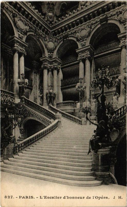 Carte postale ancienne Paris 11e - L'Escalier d'Honneur de l'Opera à Paris 11e