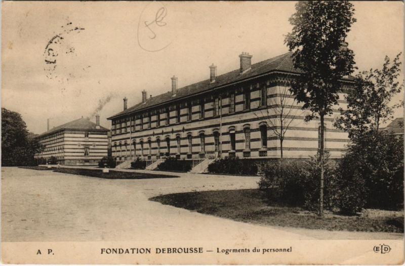 Carte postale ancienne Fondation Debrousse - Logements du personnel à Paris 20e