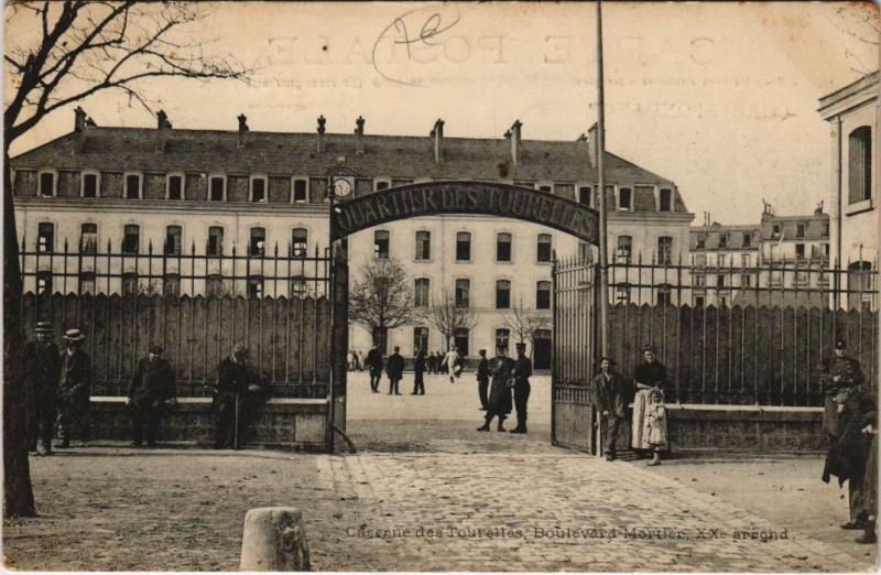 Carte postale ancienne Caserne des Tourelles - Boulevard Mortier à Paris 20e