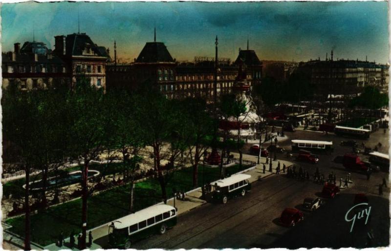 Carte postale ancienne Paris 11e - Place de la République à Paris 11e