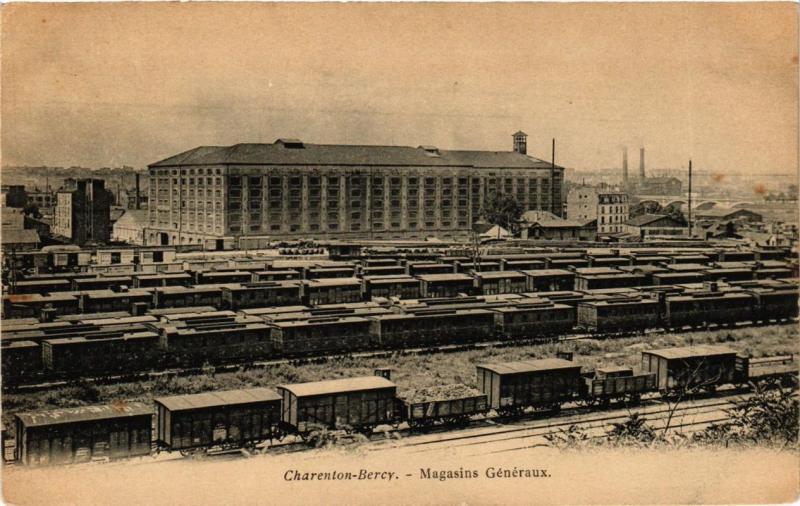 Carte postale ancienne Paris 12e Charenton-Bercy Magasins Généraux à Paris 12e