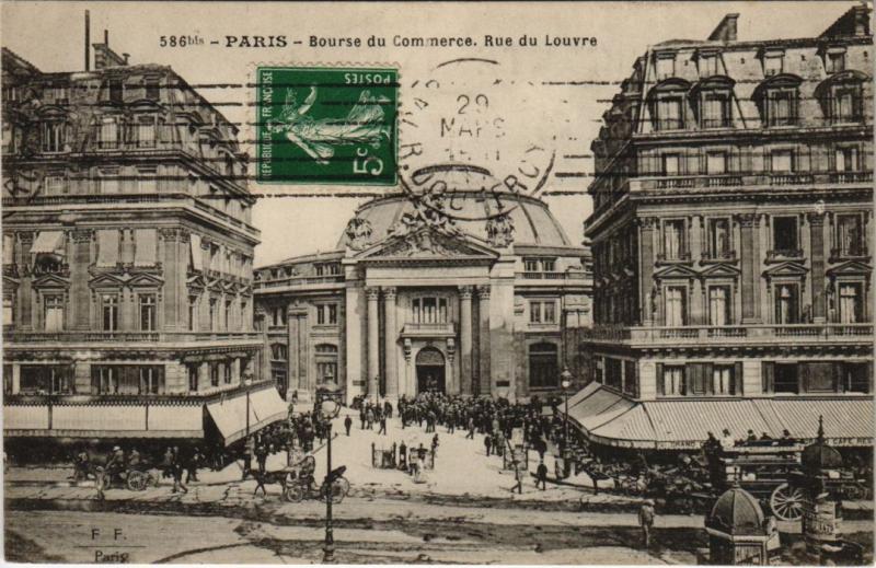 Carte postale ancienne Paris 1e - Rue du Louvre à Paris 1er