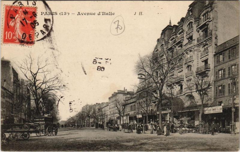 Carte postale ancienne Paris 13e - Avenue d'Italie à Paris 13e