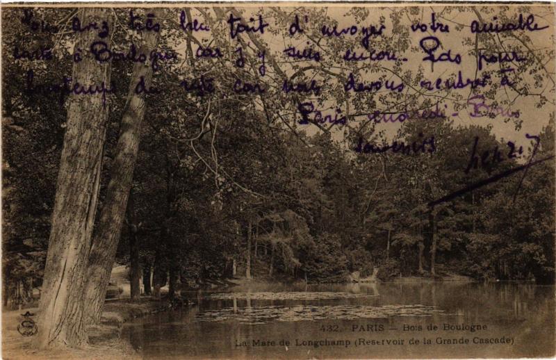 Carte postale ancienne Bois de Boulogne - La Mare de Longchamp (Réservoir de la Grande Cascade) à Paris 16e