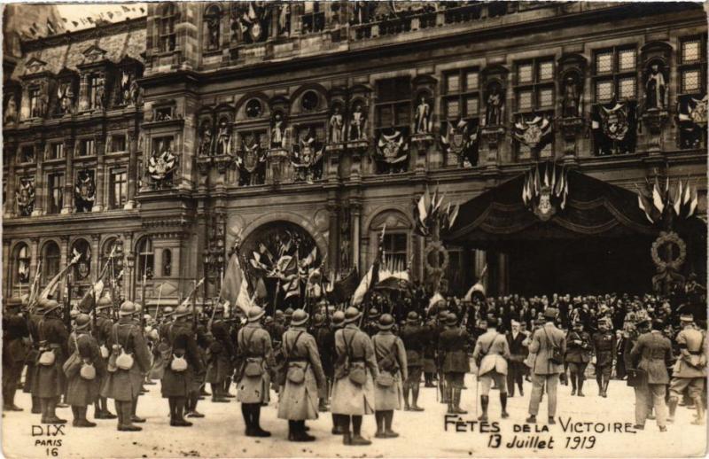 Carte postale ancienne Paris - Les Fetes de la Victoire à Paris