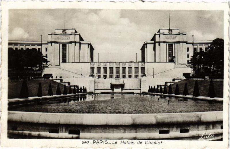 Carte postale ancienne Le Palais de Chaillot à Paris 16e