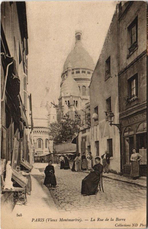 Carte postale ancienne Montmartre - La Rue de la Barre à Paris 18e