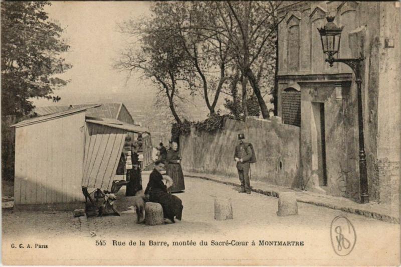 Carte postale ancienne Rue de la Barre - Montée du Sacré-Coeur à Montmartre à Paris 18e