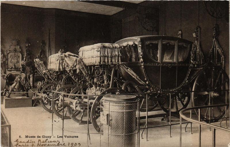 Carte postale ancienne Paris 5e-Musée de Cluny-Les Voitures à Paris 5e