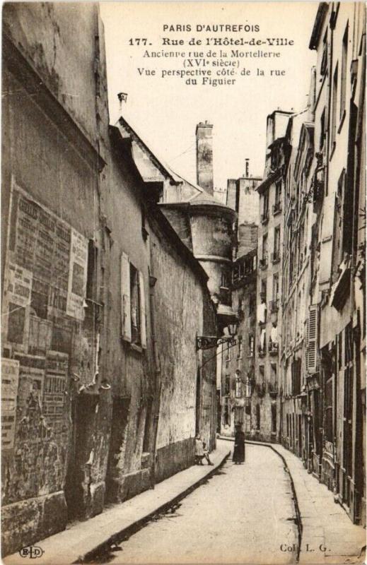 Carte postale ancienne Paris 4e - Rue de l'Hotel de Ville à Paris 4e