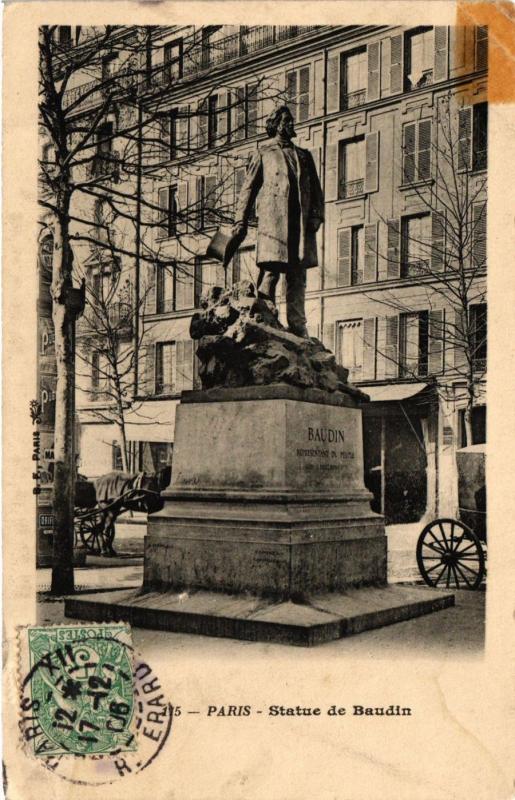Carte postale ancienne Paris 11e Paris-Statue de Baudin à Paris 11e