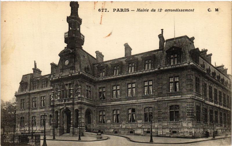 Carte postale ancienne Mairie du XIIe arrondissement à Paris 12e