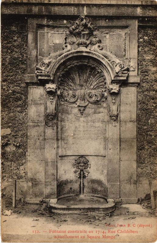 Carte postale ancienne Paris 5e-Fontaine construite en 1714 à Paris 5e